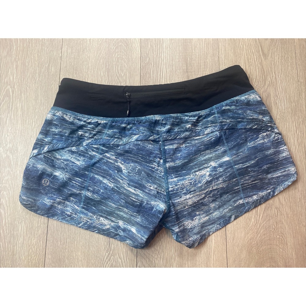 Lululemon Shorts Size 4 Graphic Print 3" Inseam Interior Lined‎